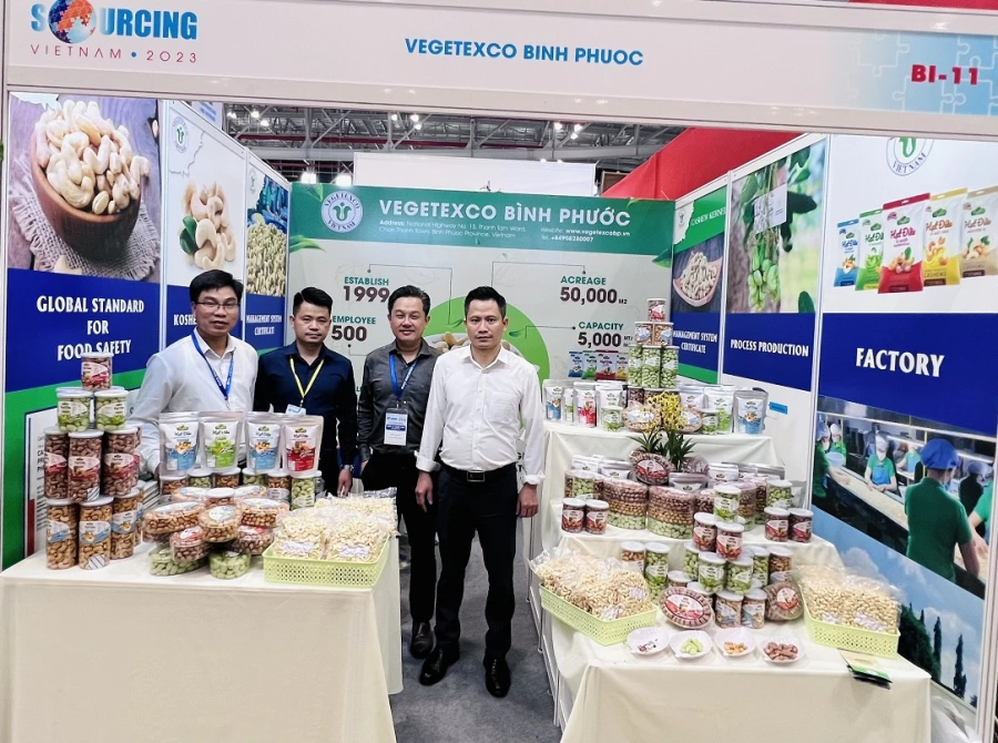 Vegetexco brings cashew products to the International Commodity Supply Chain Connection Exhibition – Viet Nam International Sourcing Expo 2023