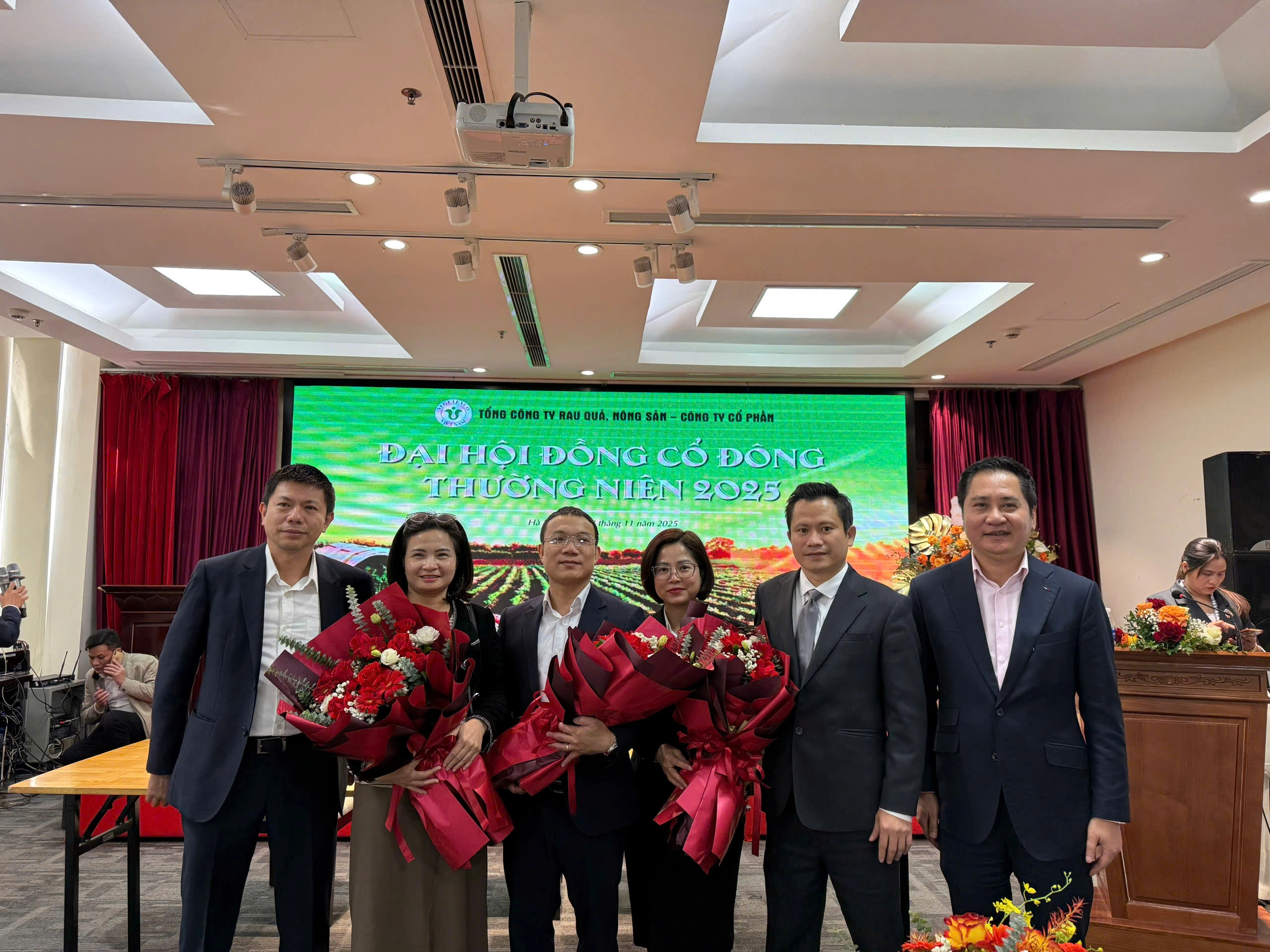 Một số hình ảnh tại Đại hội đồng cổ đông thường niên năm 2025 của Tổng công ty Rau quả, Nông sản – CTCP